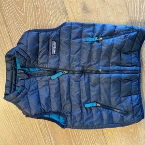 Patagonia down vest 4T